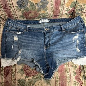 Torrid size 22 jean shorts with lace detail